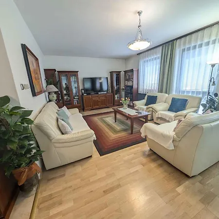 In - Balaton 19629 בית נופש שיופוק