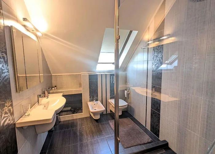 In - Balaton 19629 שיופוק