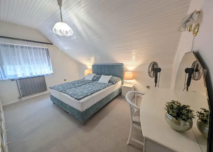 בית נופש In - Balaton 19629 *